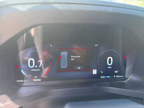 Used 2025 Ford Explorer ST w/ Sun And Sound Package AWD/4WD image 8