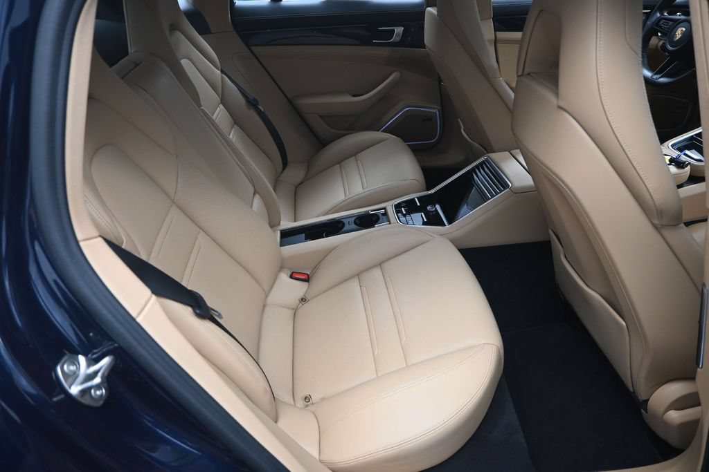 Used 2023 Porsche Panamera 4S w/ Premium Package AWD/4WD image 36