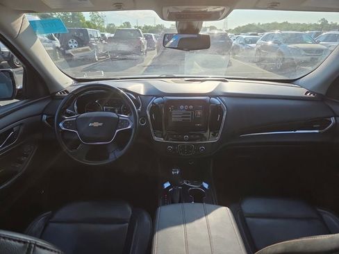 Used 2018 Chevrolet Traverse LT AWD/4WD image 6