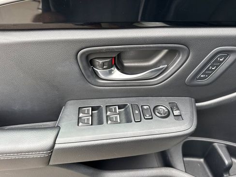 Certified 2025 Honda Pilot EX-L image 15