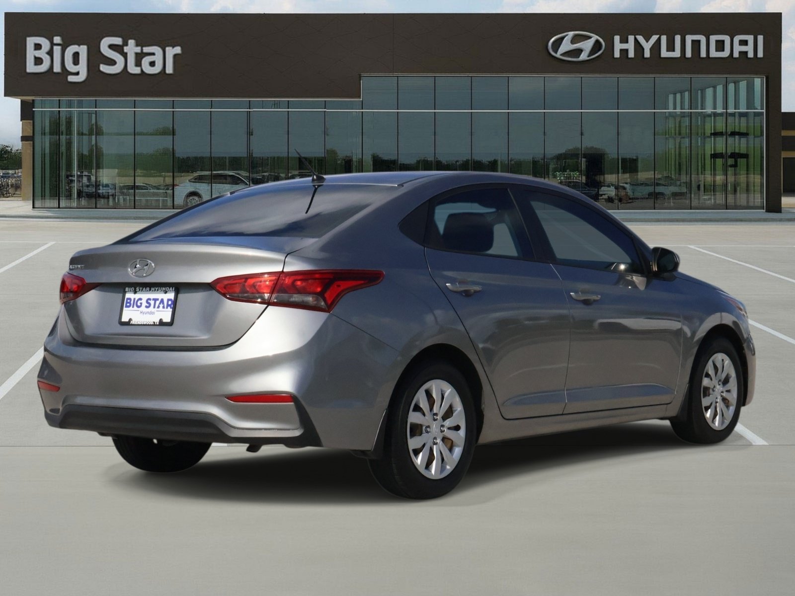 Used 2021 Hyundai Accent SE FWD image 4