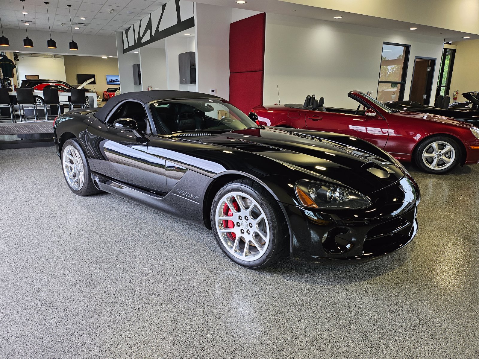 Used 2005 Dodge Viper SRT-10 RWD image 17