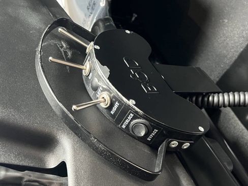 Used 2023 Chrysler Pacifica Touring-L w/ Uconnect Theater Family Group image 23