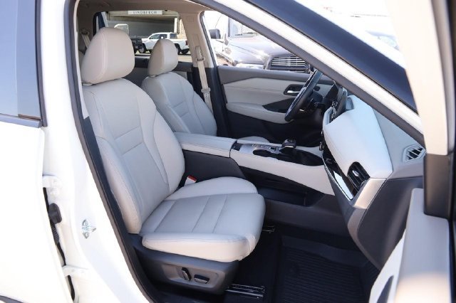 Used 2023 Nissan Rogue SL w/ SL Premium Package FWD image 31