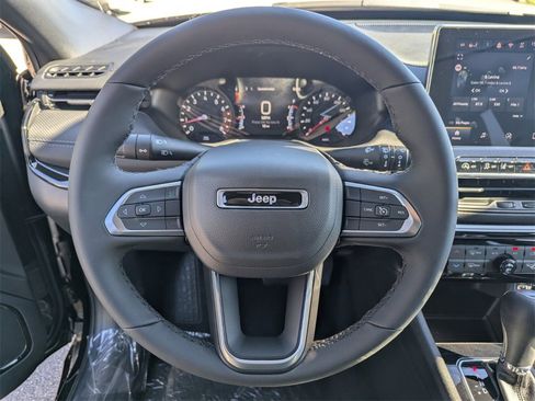 New 2026 Jeep Compass Latitude image 16