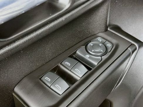 Used 2021 Chevrolet Silverado 1500 Custom Trail Boss AWD/4WD image 17