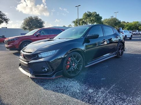 Used 2018 Honda Civic Type R image 9