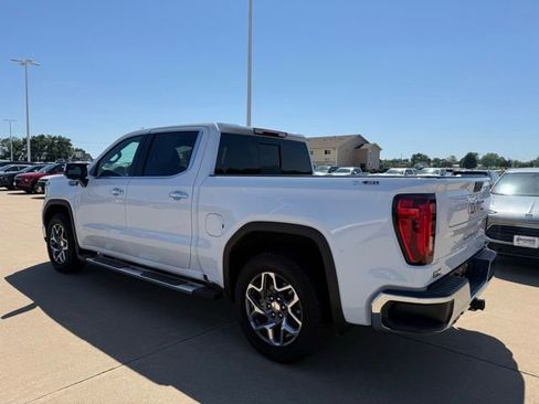 Used 2026 GMC Sierra 1500 SLT w/ SLT Premium Package AWD/4WD image 6