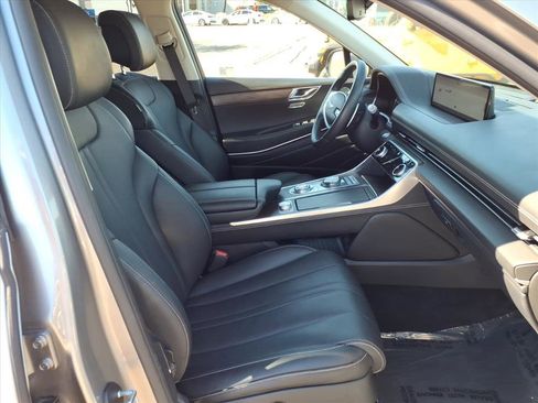 Used 2024 Genesis GV80 2.5T image 10