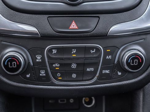 Used 2020 Chevrolet Equinox LT AWD/4WD image 20