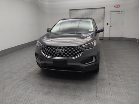 Used 2023 Ford Edge SEL image 15