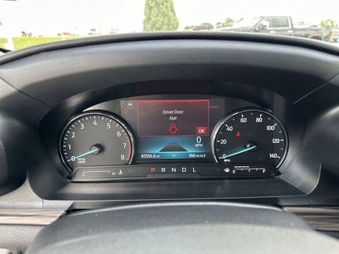 Used 2022 Ford Explorer Limited w/ Hybrid Equipment Group 310A AWD/4WD image 12