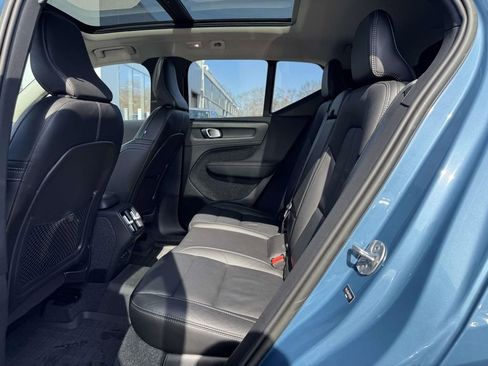 Certified 2023 Volvo XC40 B5 Plus w/ Driver Assist Package image 9