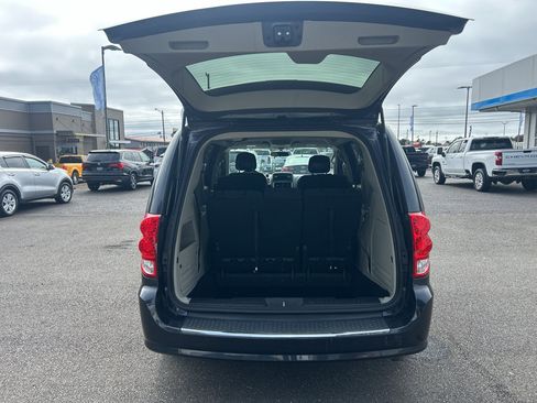 Used 2013 Dodge Grand Caravan SE FWD image 24