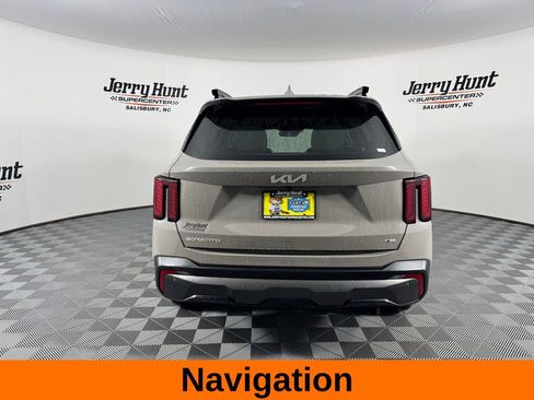 Used 2024 Kia Sorento X-Line EX image 8