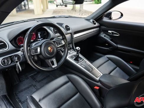 Used 2017 Porsche 718 Cayman image 2