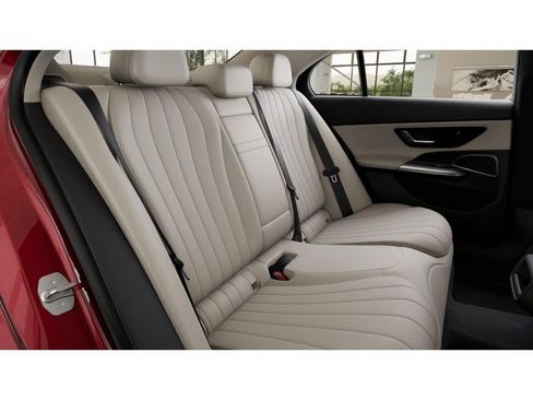 New 2026 Mercedes-Benz E 350 4MATIC Sedan image 5