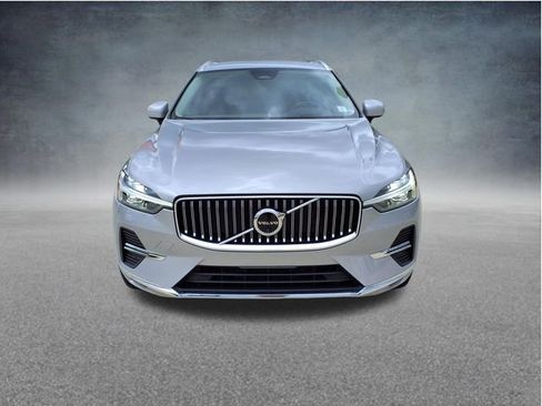 Used 2023 Volvo XC60 B5 Ultimate w/ Protection Package Premier FWD image 2