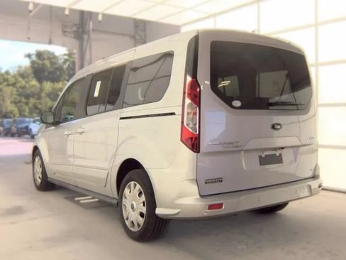 Used 2021 Ford Transit Connect XLT FWD image 3