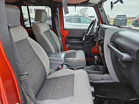 Used 2009 Jeep Wrangler X image 33