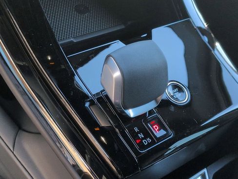 New 2026 Land Rover Range Rover Sport Dynamic SE AWD/4WD image 18