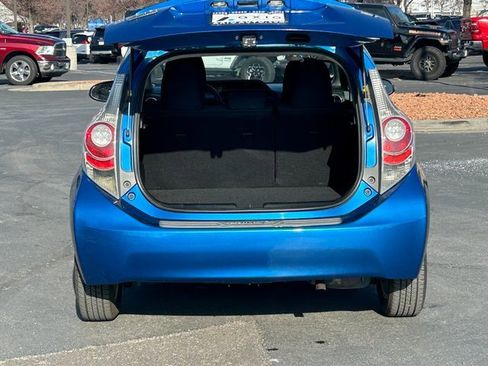 Used 2013 Toyota Prius C Three image 28