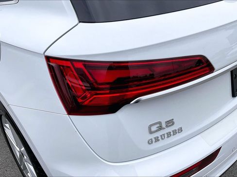 Used 2023 Audi Q5 e Premium Plus w/ Premium Plus Package AWD/4WD image 39
