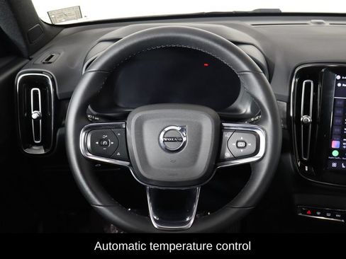 Used 2023 Volvo XC40 Recharge Plus AWD/4WD image 7