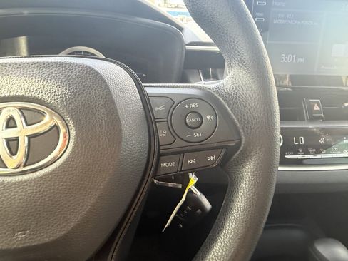 Used 2021 Toyota Corolla LE w/ Carpet Mat Package (TMS) image 11
