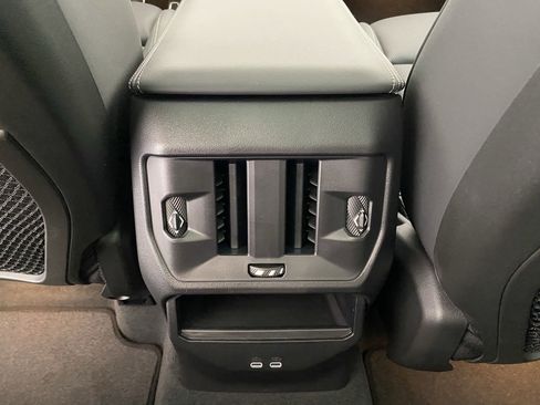 Used 2025 BMW X3 xDrive30i w/ Premium Package image 28