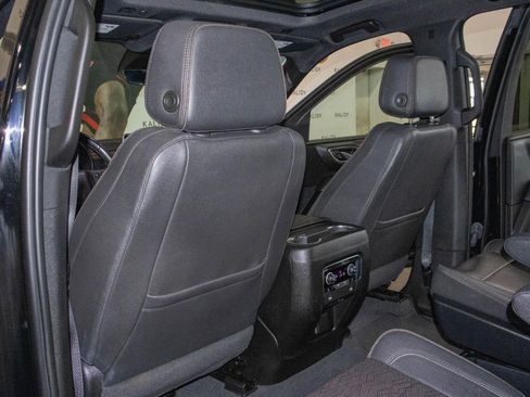 Used 2023 Chevrolet Tahoe High Country image 10