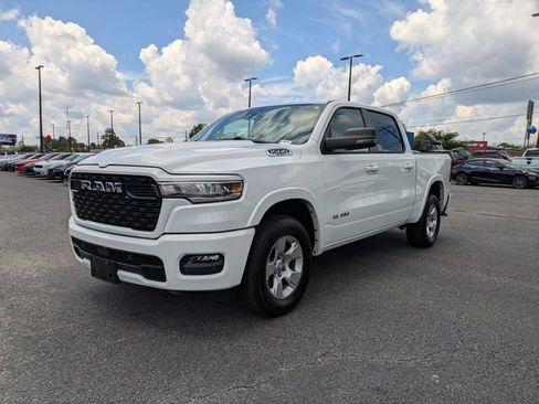 Used 2025 RAM 1500 Big Horn AWD/4WD image 8