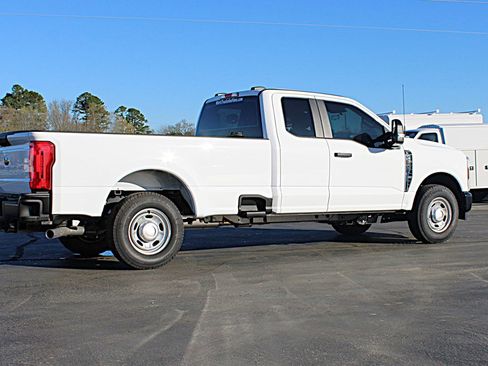 Used 2025 Ford F250 XL image 6