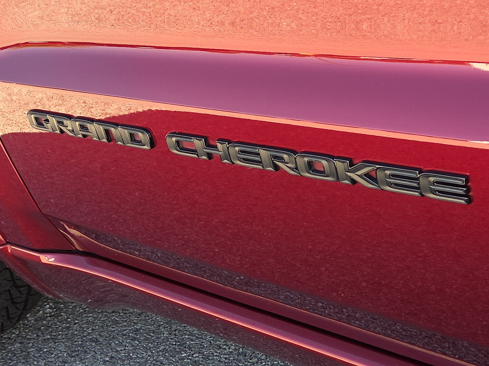 Used 2019 Jeep Grand Cherokee Altitude AWD/4WD image 8