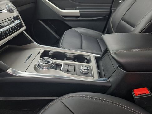 Used 2023 Ford Explorer XLT w/ Equipment Group 202A AWD/4WD image 21