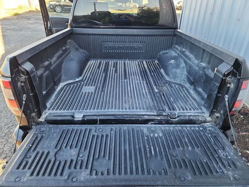 Used 2023 Nissan Frontier SV image 38