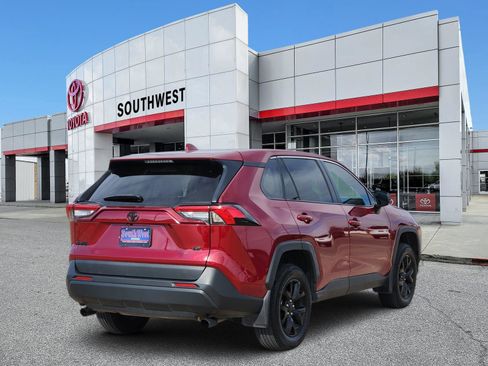 Used 2024 Toyota RAV4 LE image 5