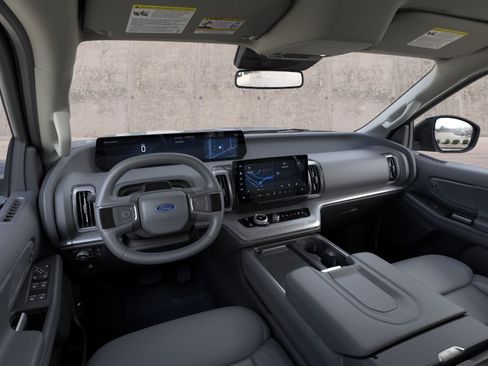 Used 2026 Ford Expedition Active AWD/4WD image 9
