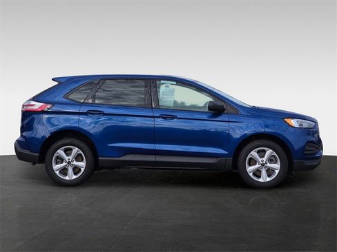 Used 2024 Ford Edge SE image 7