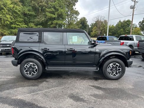 New 2025 Ford Bronco Outer Banks image 9
