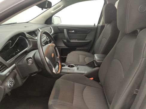 Used 2017 Chevrolet Traverse LT w/ Style and Technology Package FWD image 17