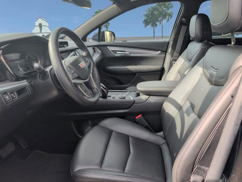 Used 2024 Cadillac XT5 Luxury w/ LPO, Floor Liner Package FWD image 11