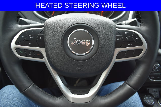 Used 2017 Jeep Cherokee Trailhawk w/ Comfort & Convenience Group AWD/4WD image 6