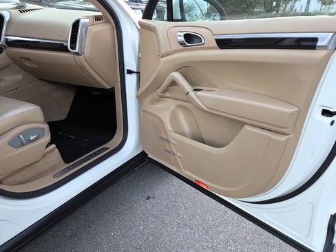 Used 2012 Porsche Cayenne S AWD/4WD image 44