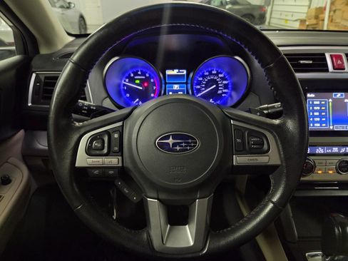Used 2017 Subaru Legacy 2.5i Premium w/ Moonroof Package AWD/4WD image 17