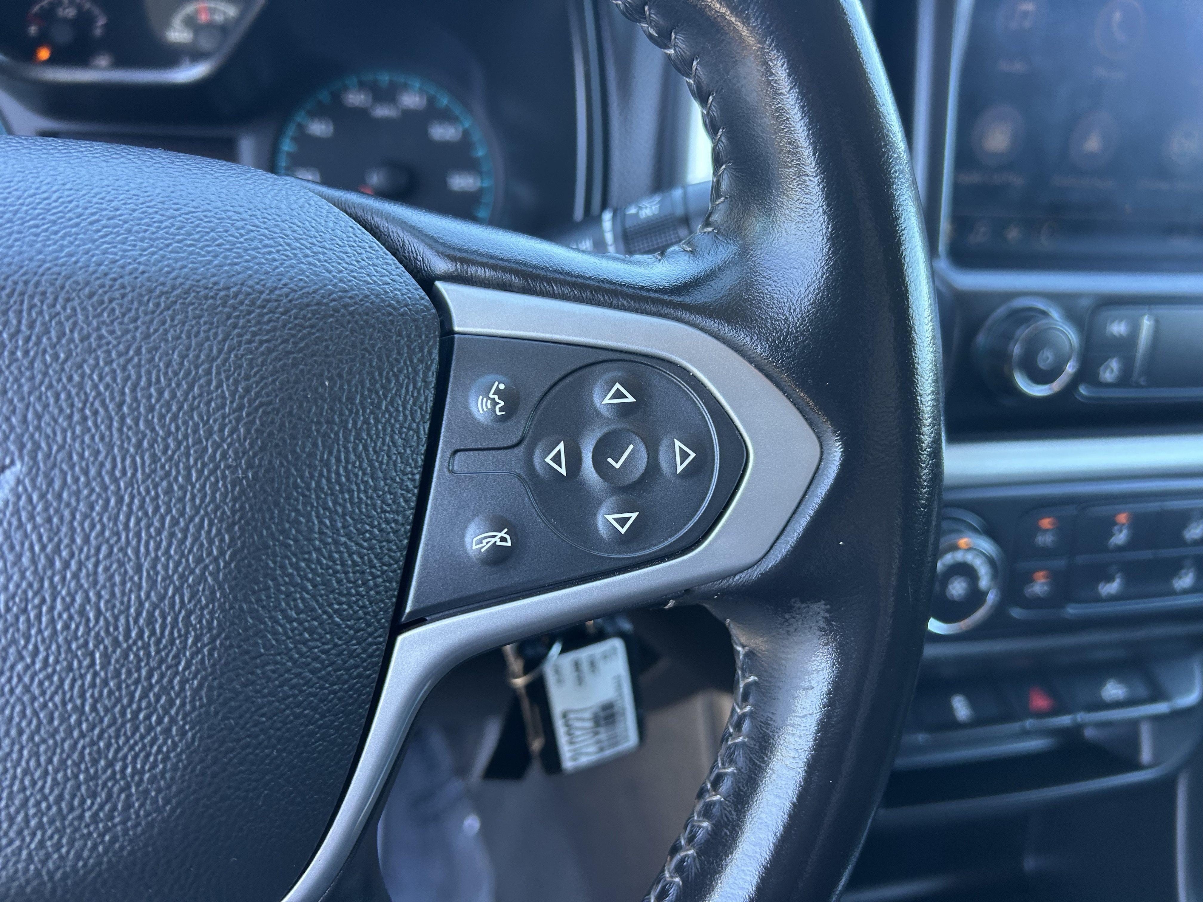Used 2021 Chevrolet Colorado LT RWD image 28