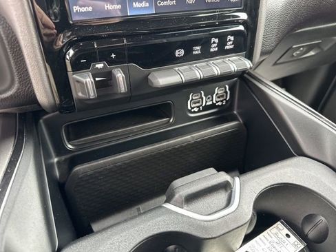 Used 2024 RAM 2500 Rebel w/ Towing Technology Group image 31