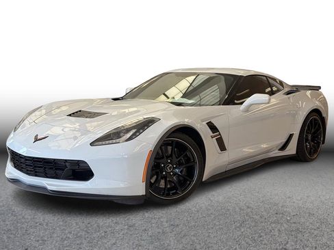 Used 2019 Chevrolet Corvette Grand Sport image 1