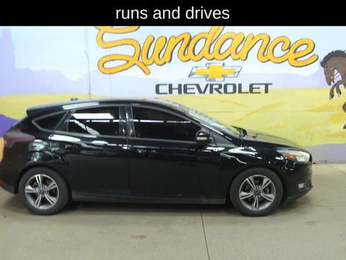 Used 2016 Ford Focus SE FWD image 1