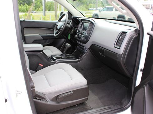 Used 2017 Chevrolet Colorado W/T w/ WT Convenience Package AWD/4WD image 6